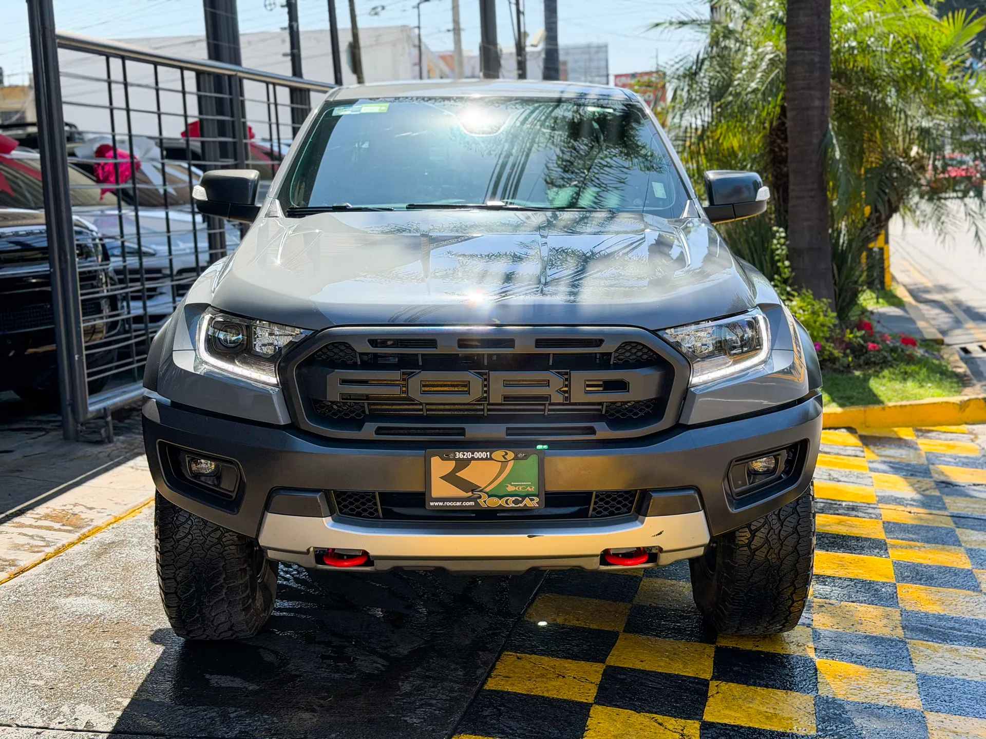 Car image 3