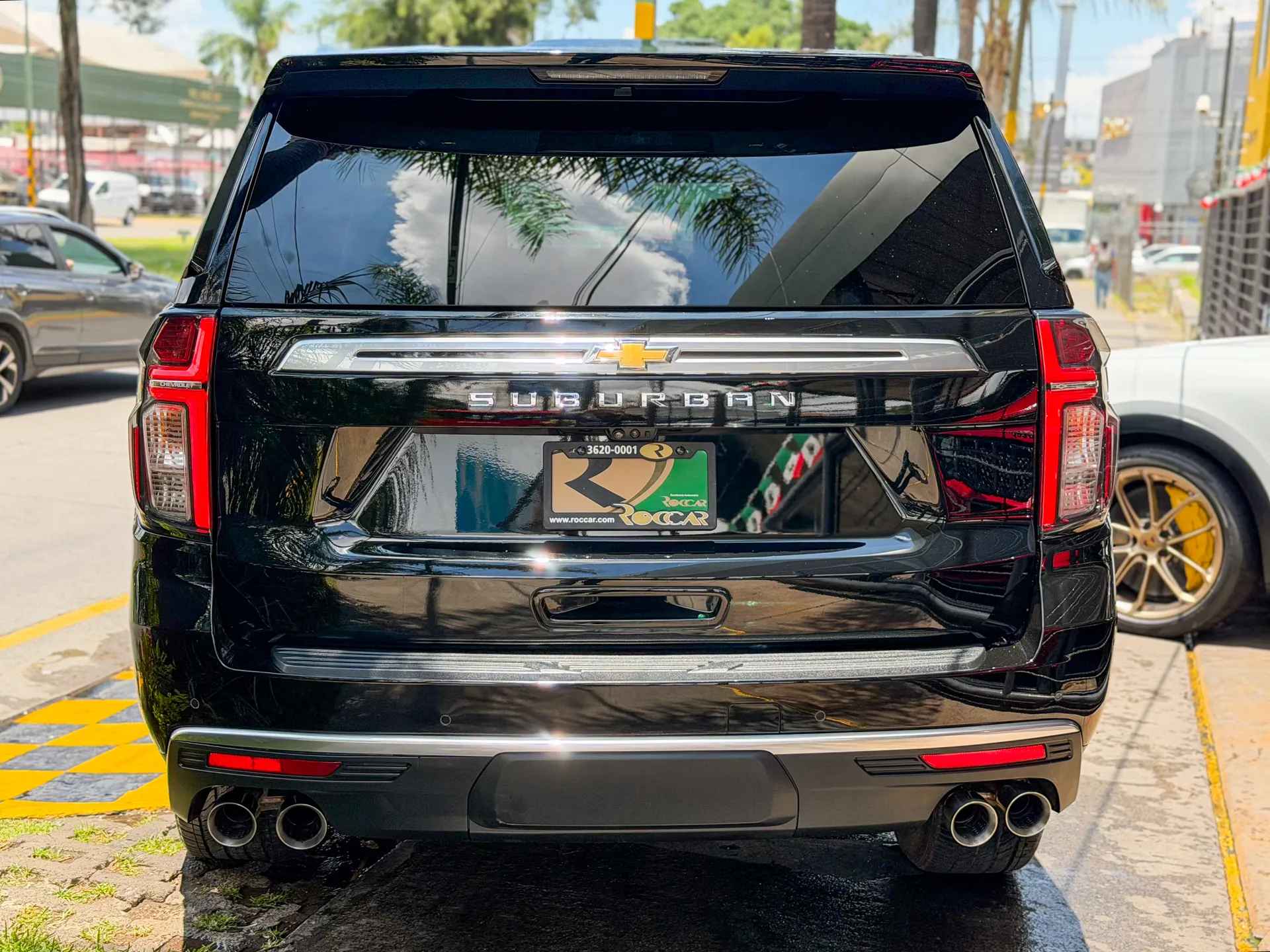 Car image 8