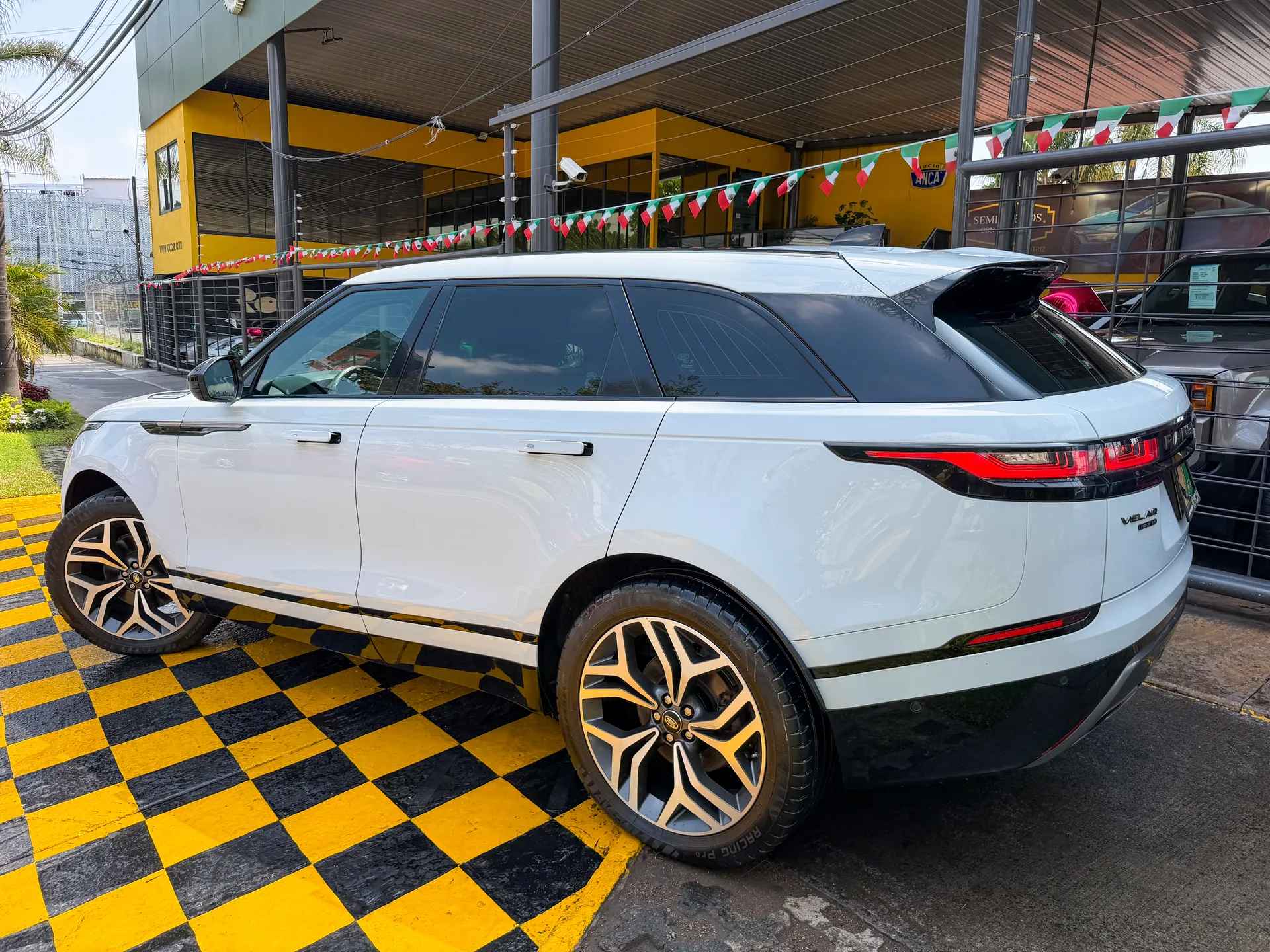 Car image 6