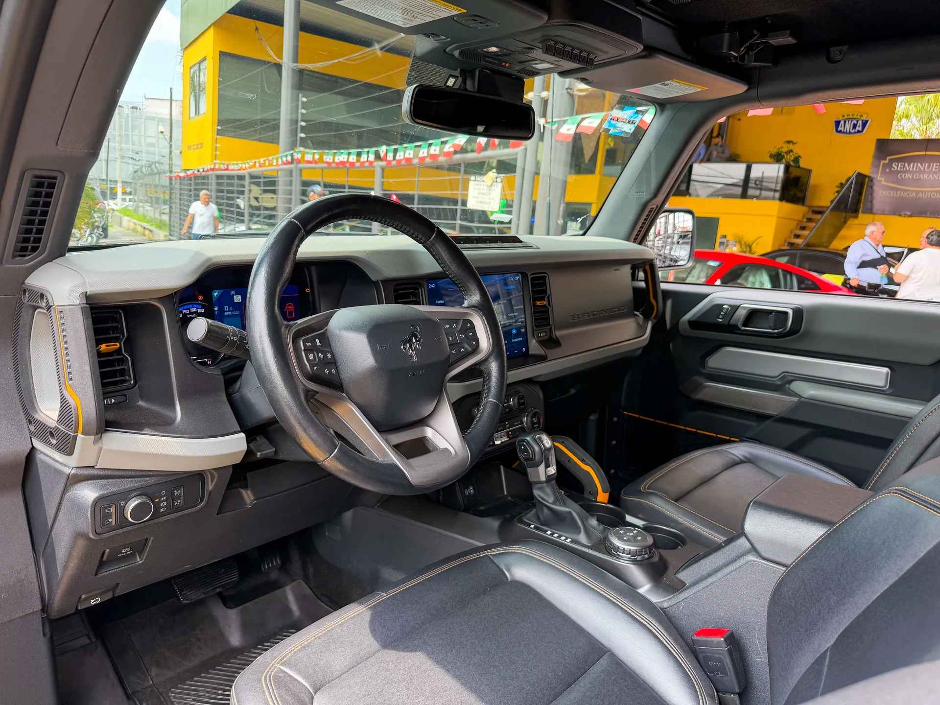 Car image 9