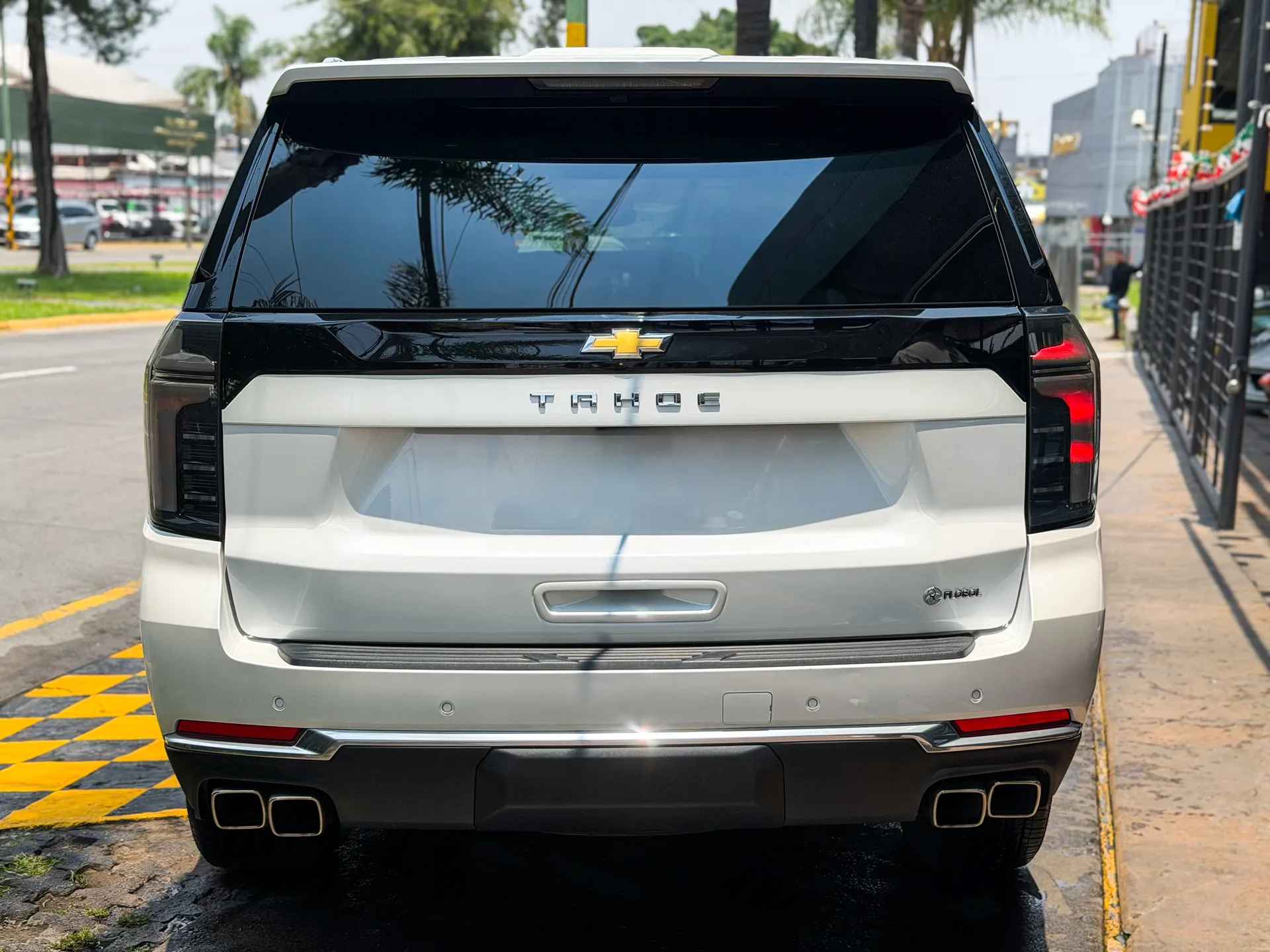Car image 8