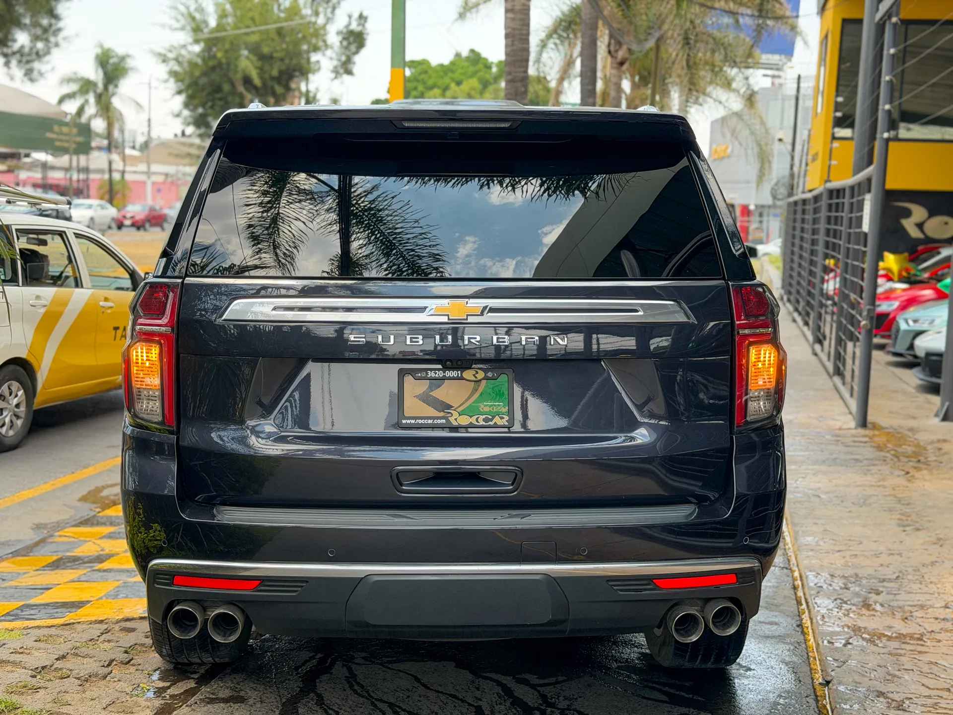 Car image 8