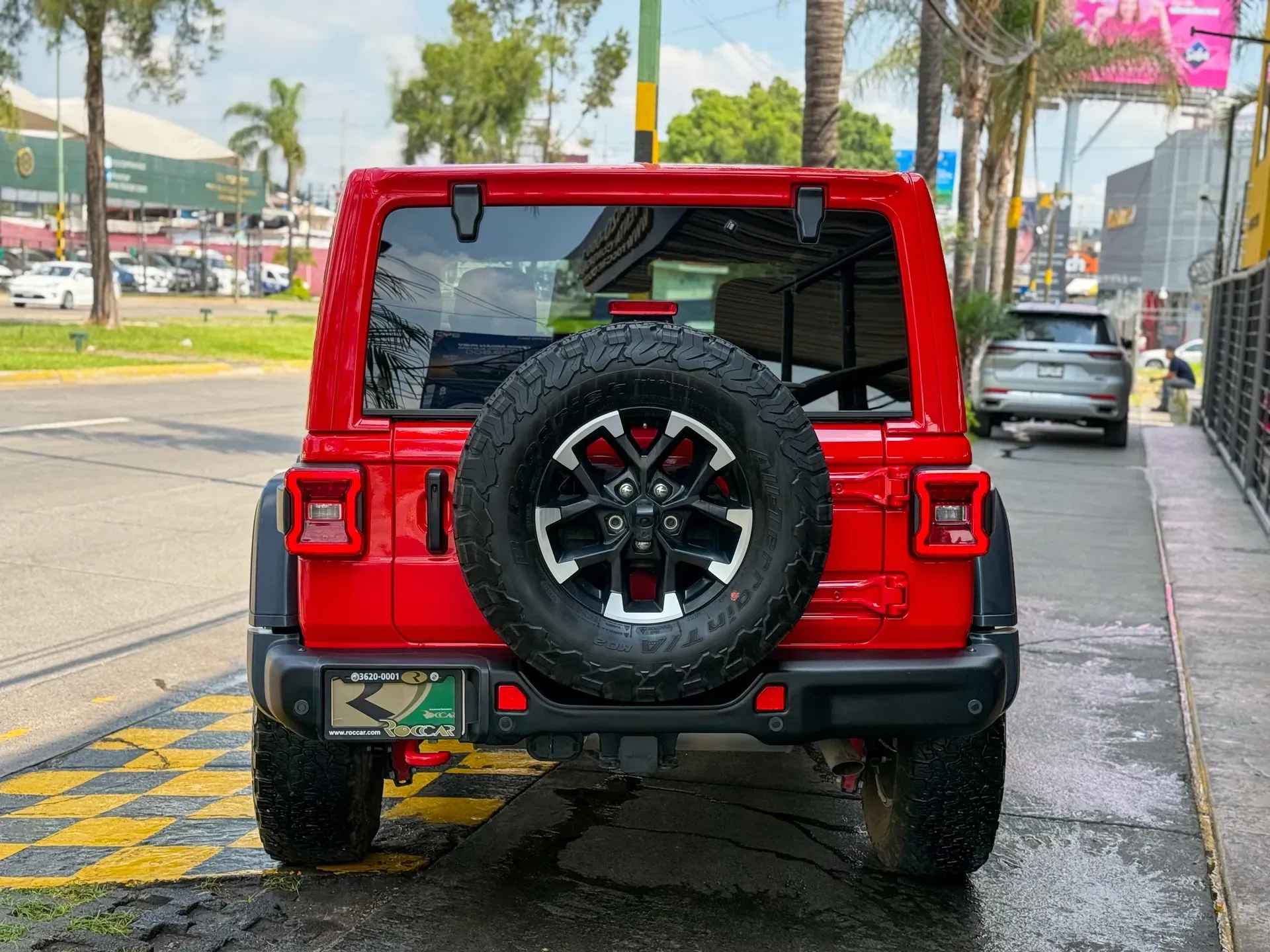 Car image 8