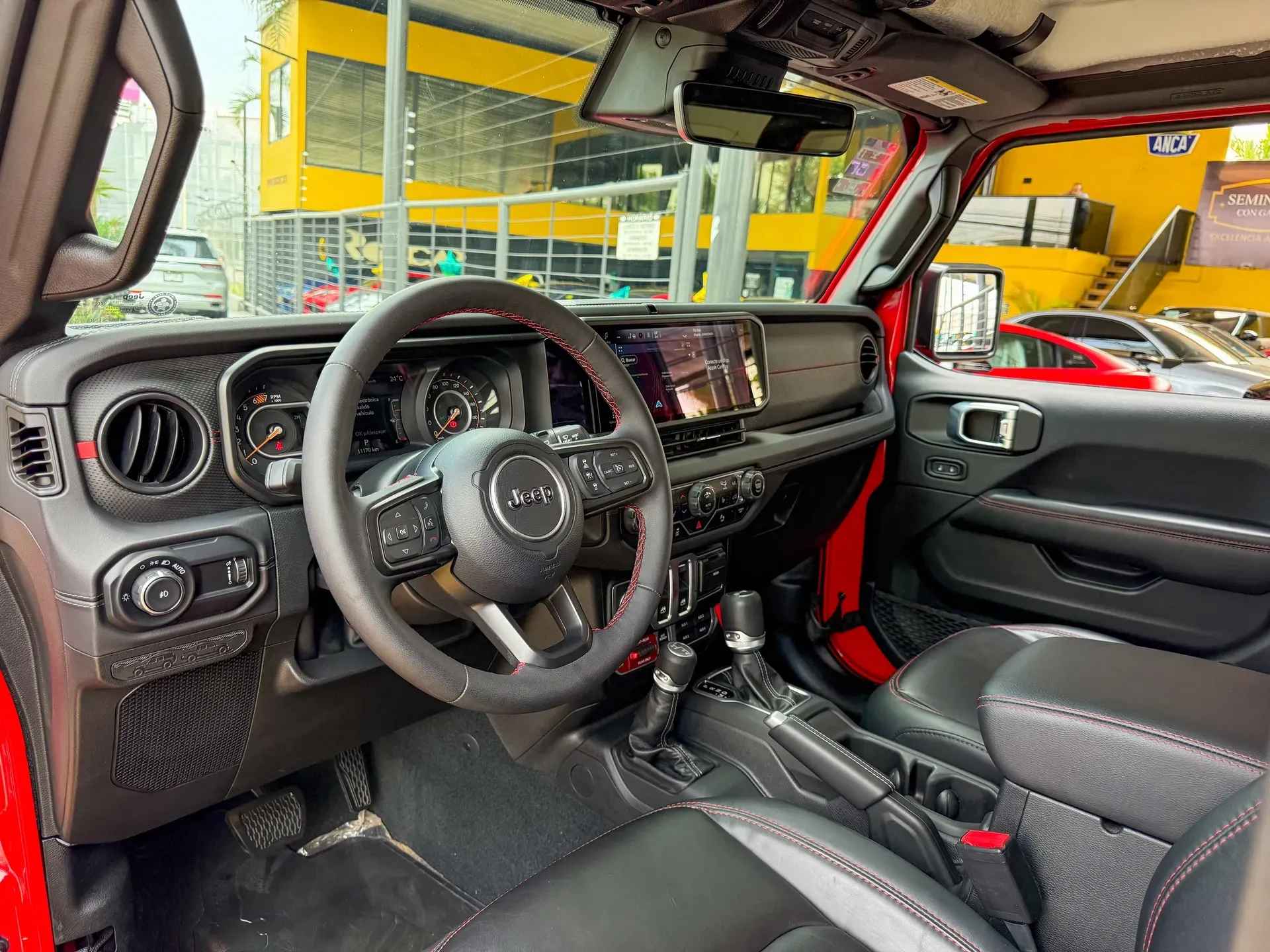 Car image 9