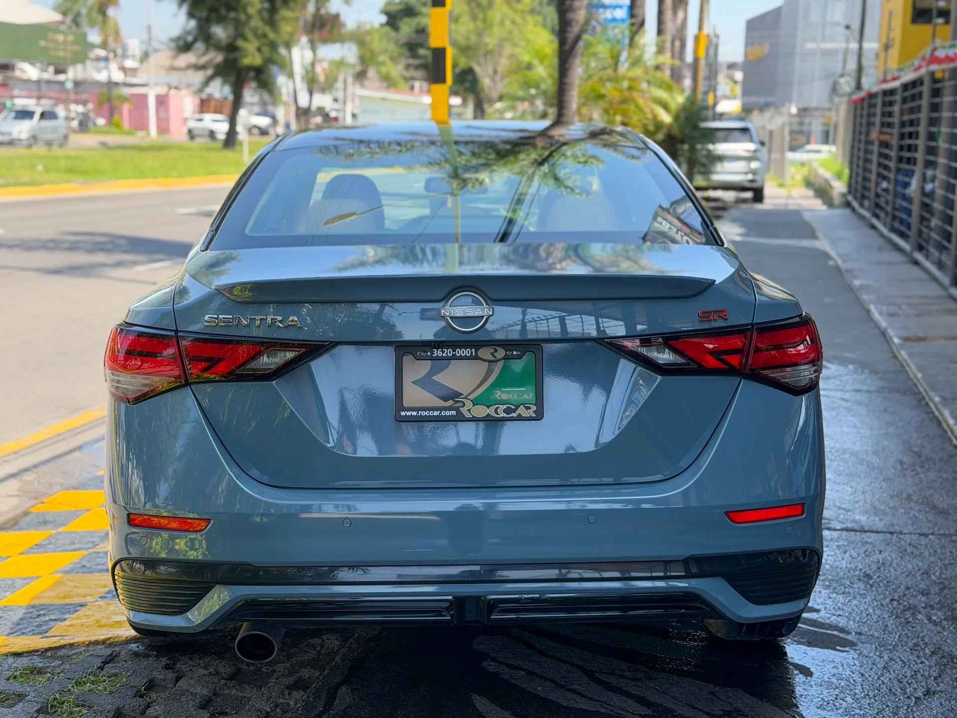 Car image 8