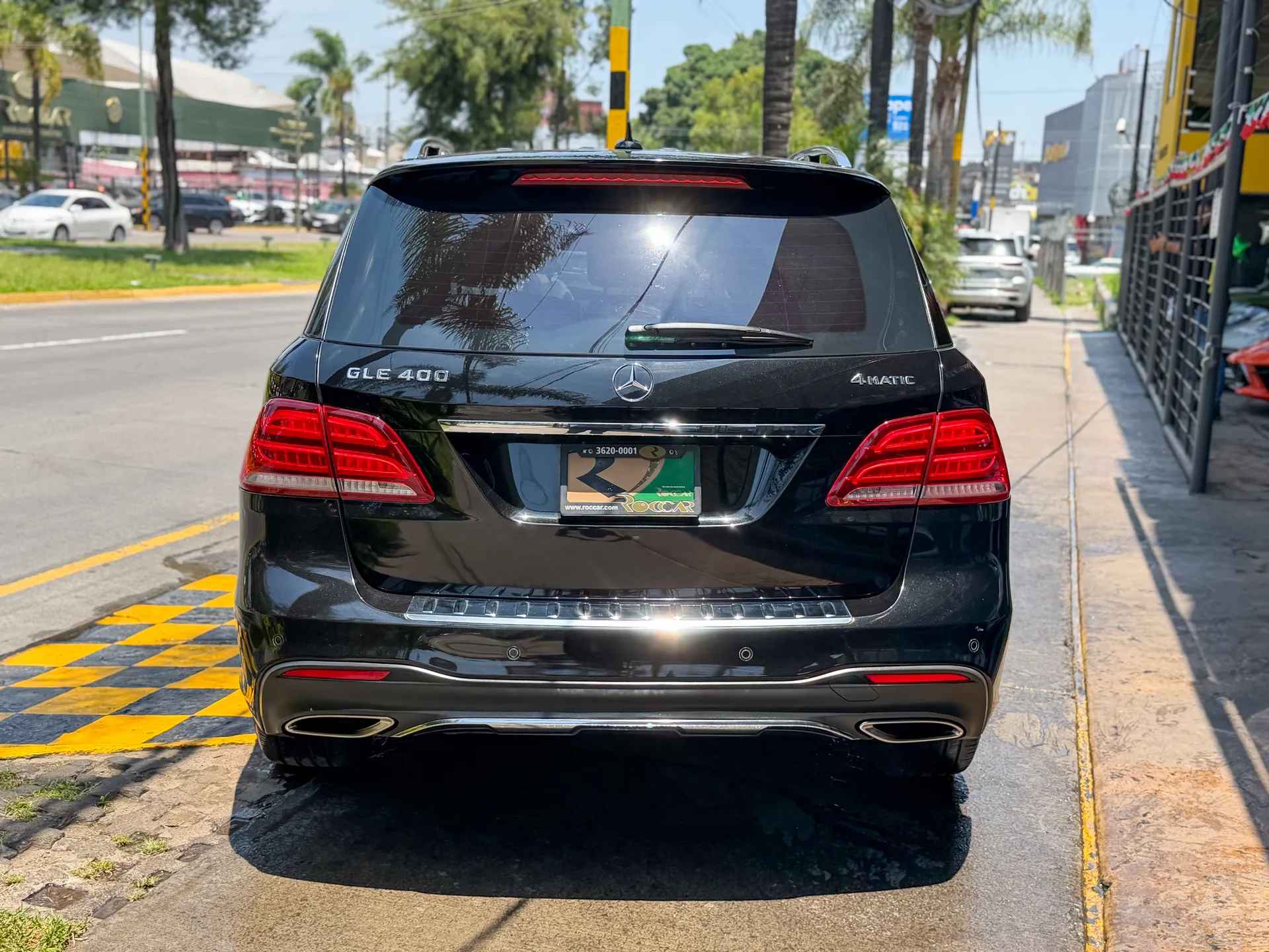 Car image 7