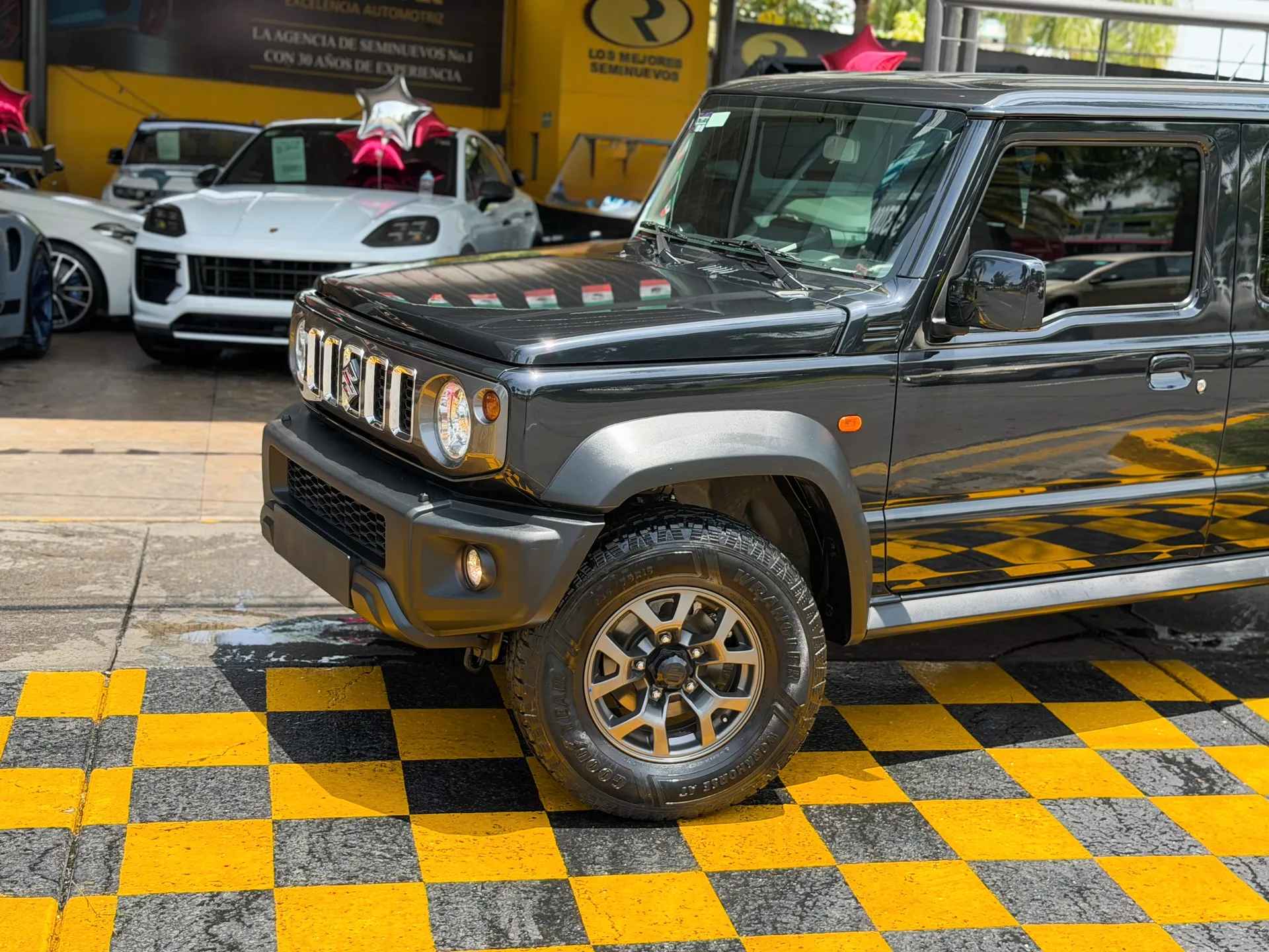 Car image 2