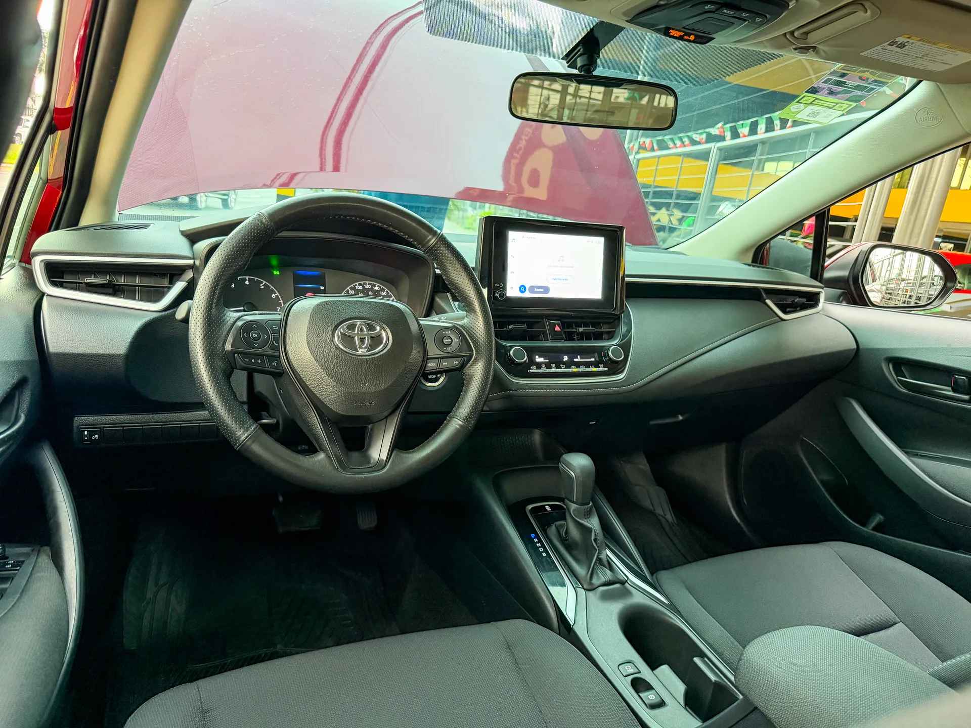 Car image 9