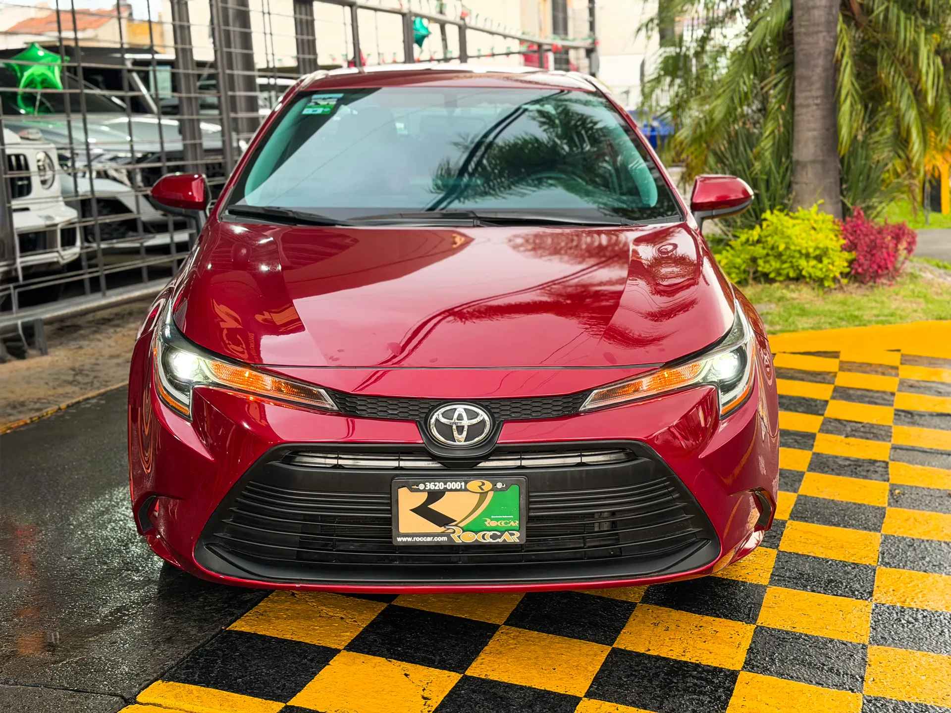 Car image 3