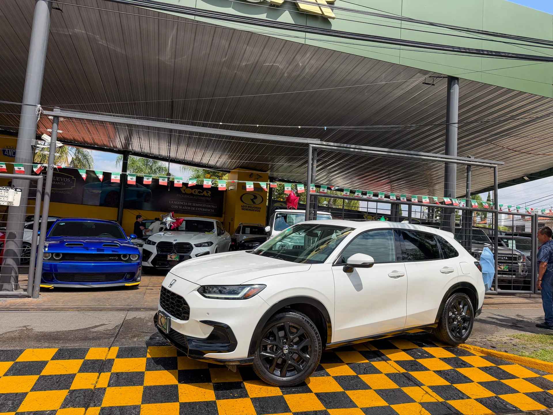 Car image 1