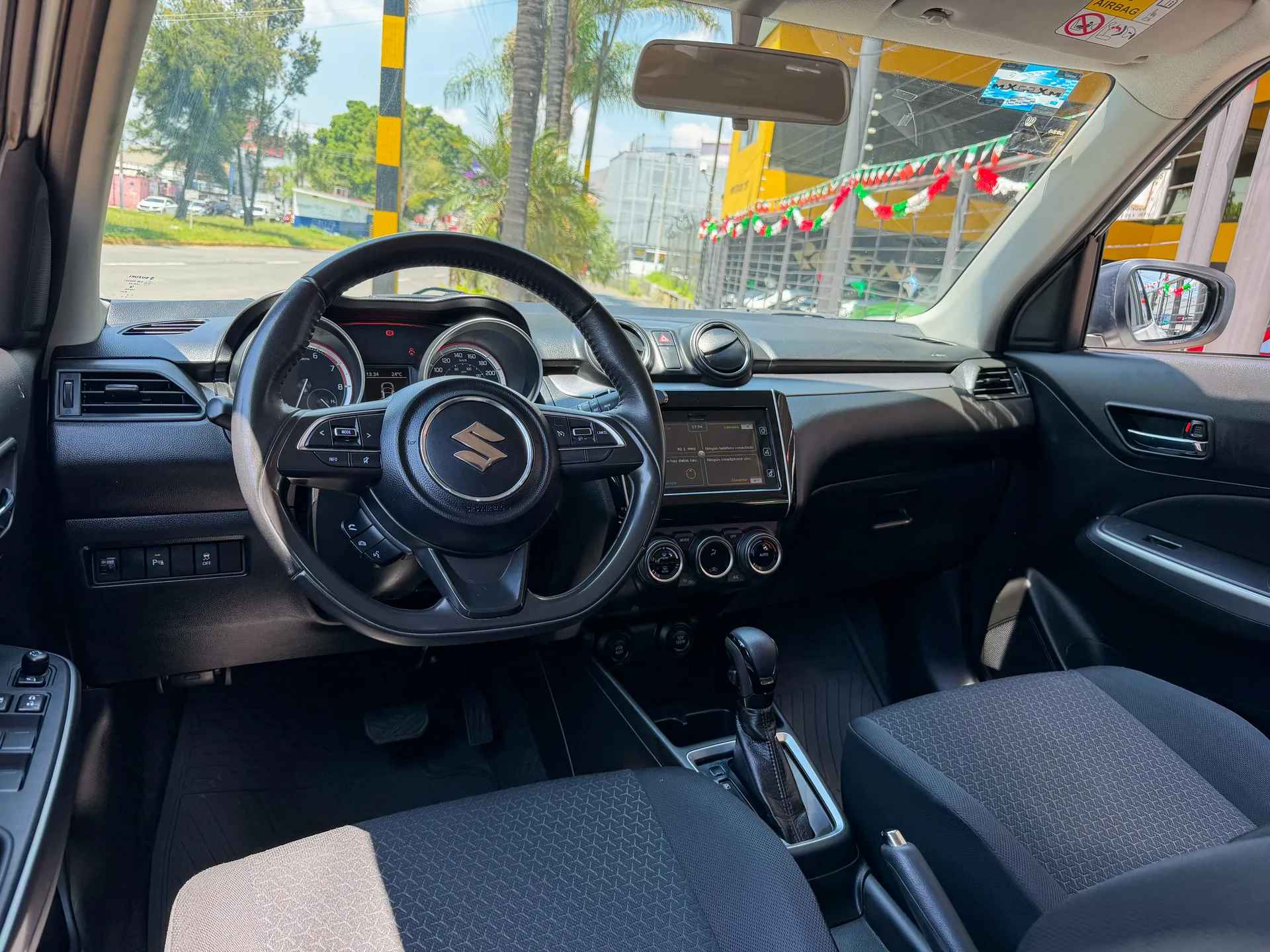Car image 9