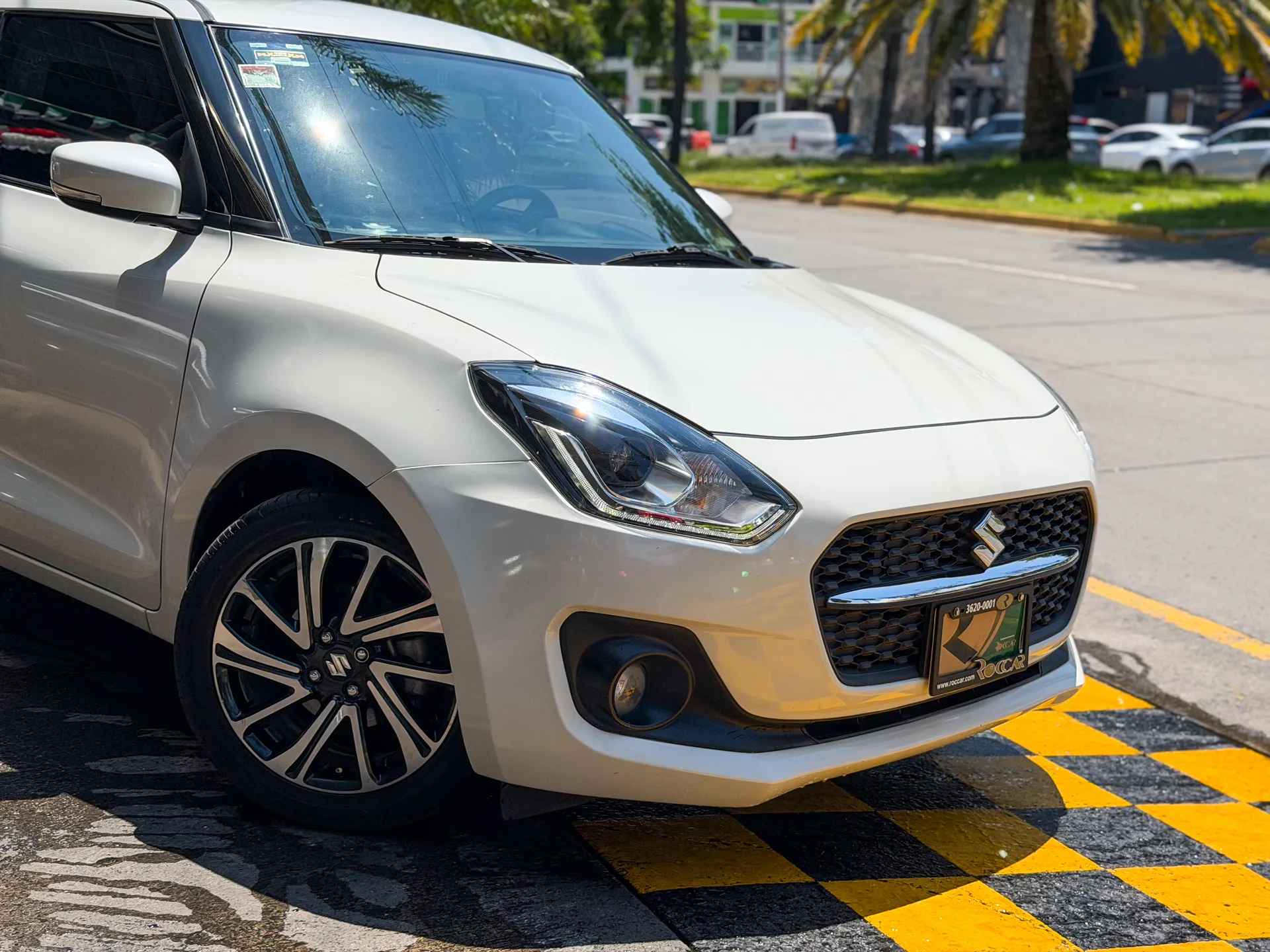 Car image 5
