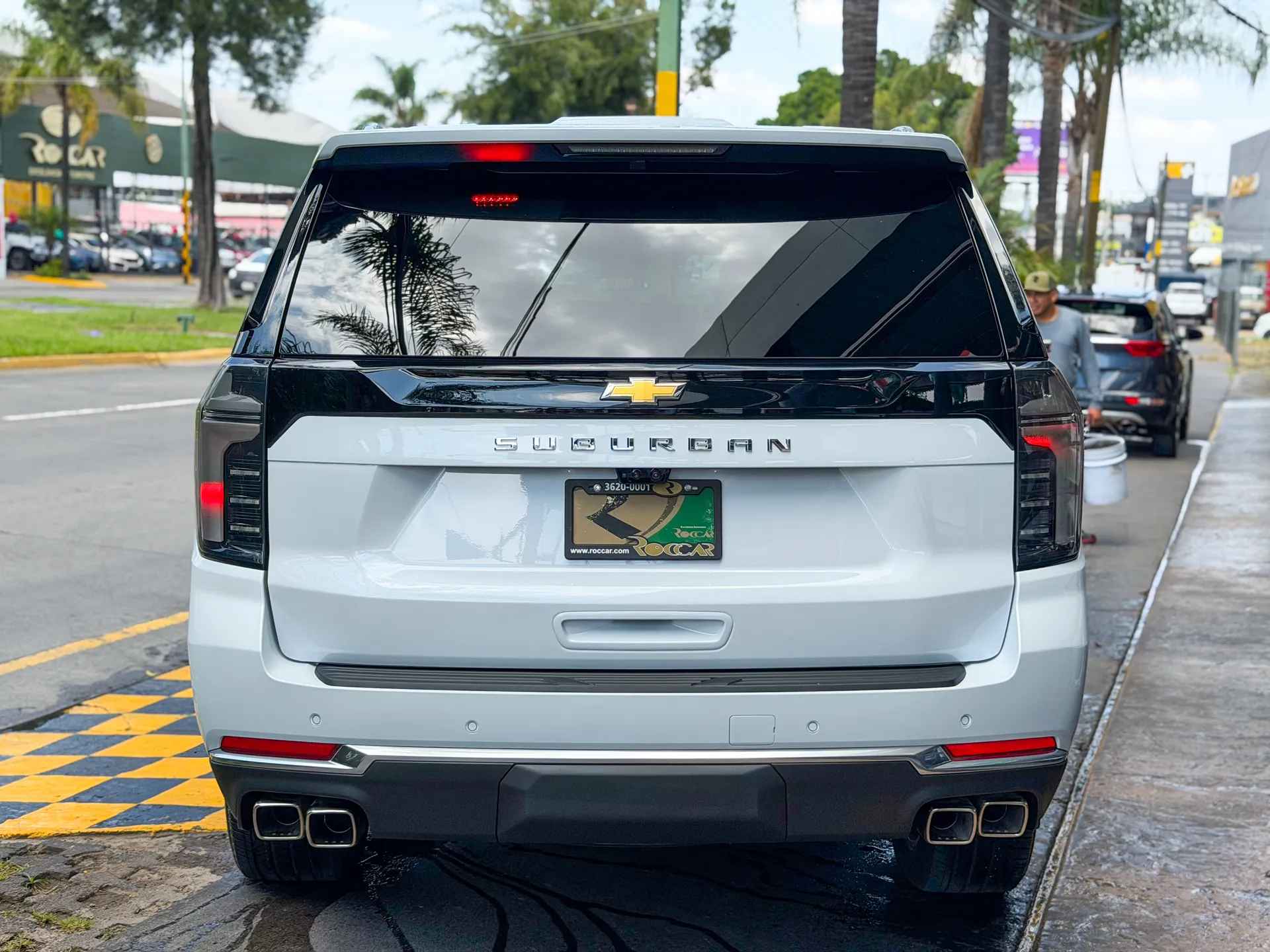 Car image 8