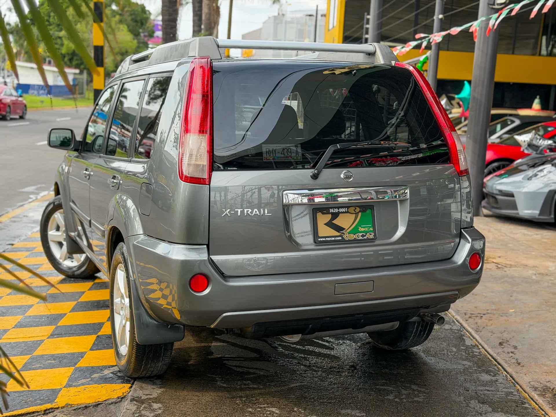 Car image 7