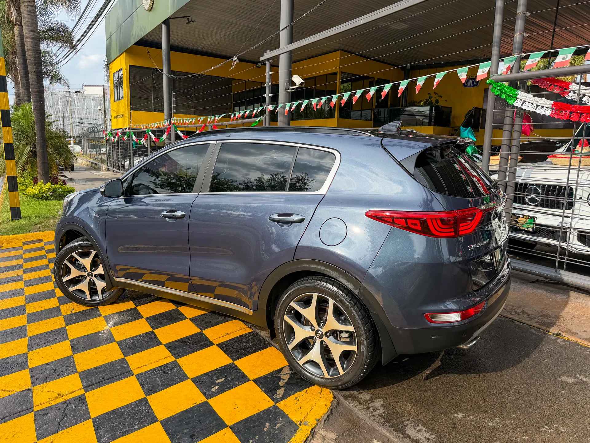 Car image 6