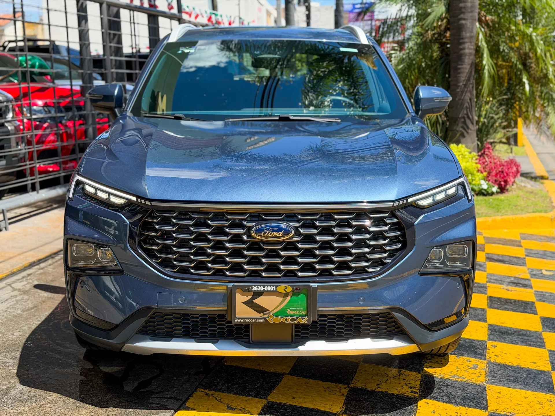 Car image 3