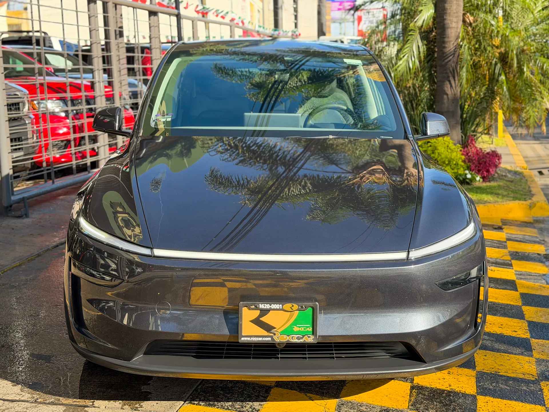 Car image 3