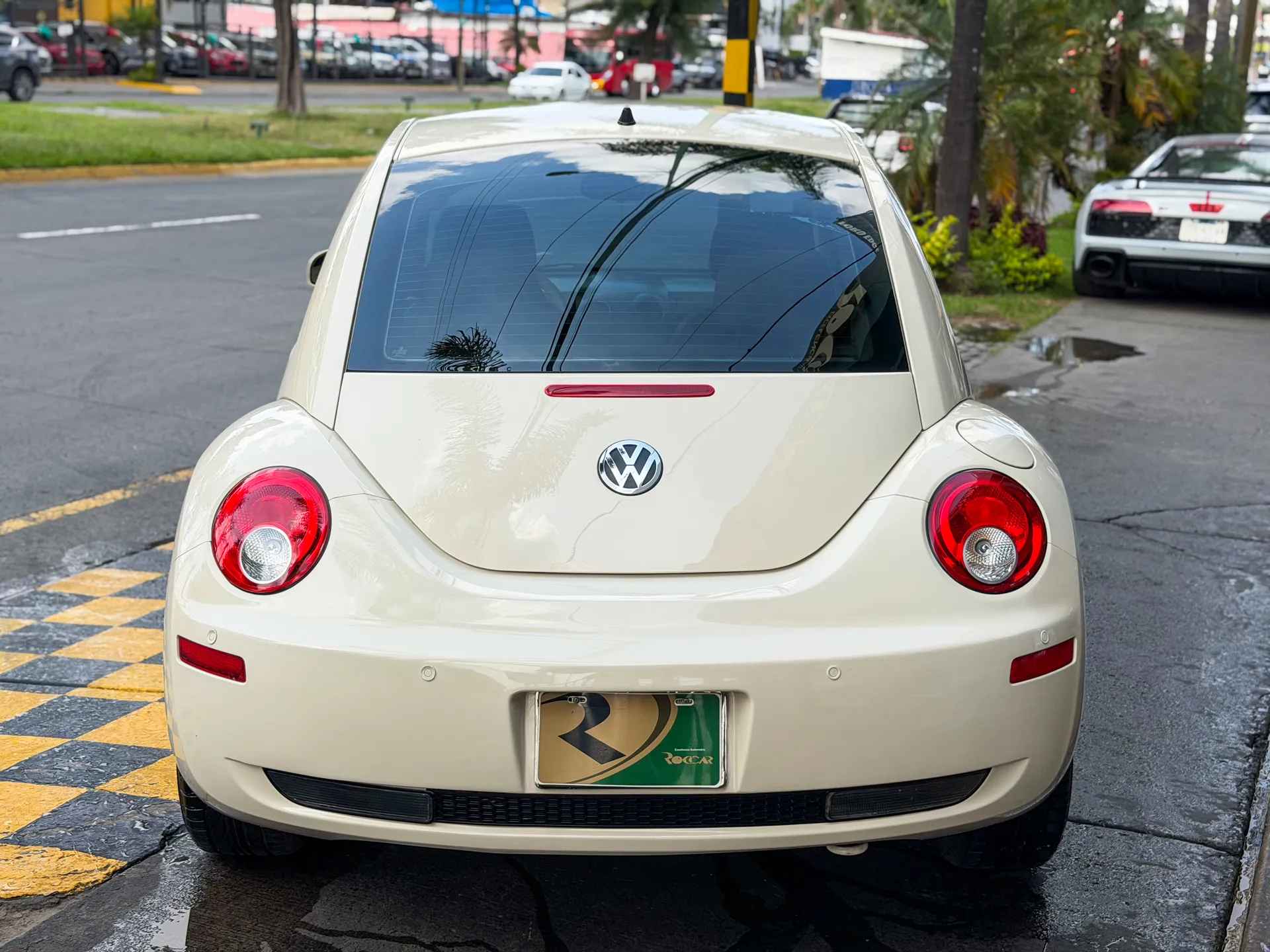 Car image 8