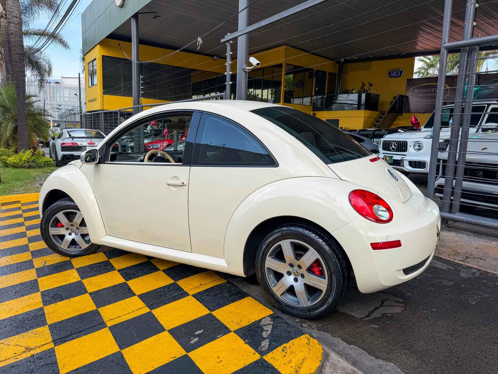 Car image 6